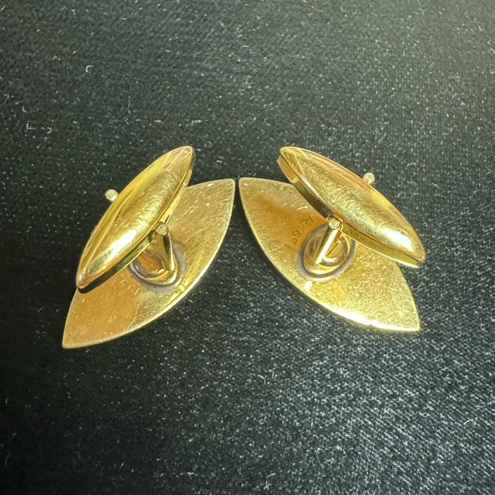 Vintage 1950s Swank men’s 12k GF Pat pending cufflinks w/ruby gem-like starburst